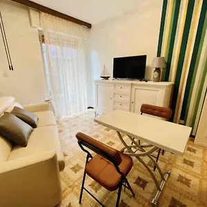 https://suite-duca-a-sanremo-per-4-persone-giardino-vista-mare.hotelitalianriviera.com