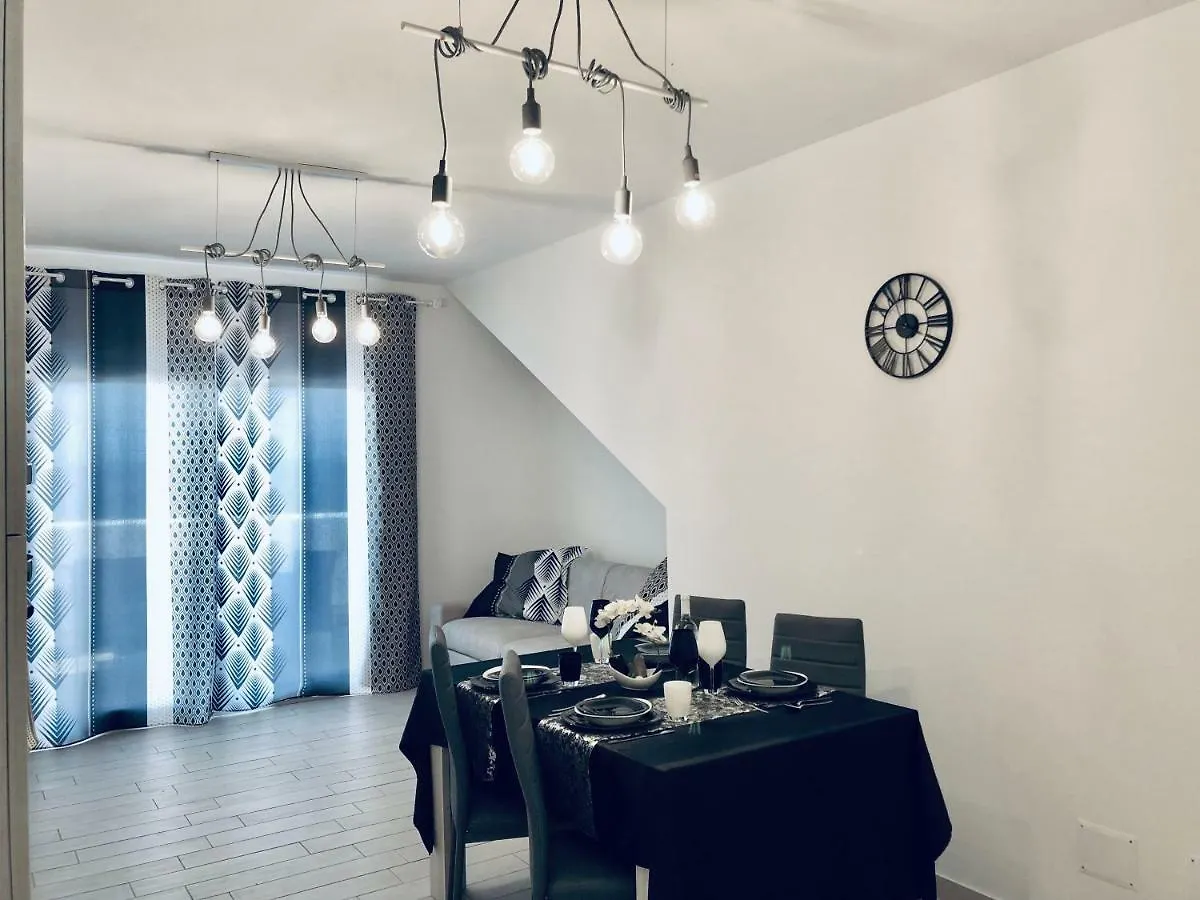 アパート ヴァッレドーリアIl Tramonto Luxury Houseアパートメント