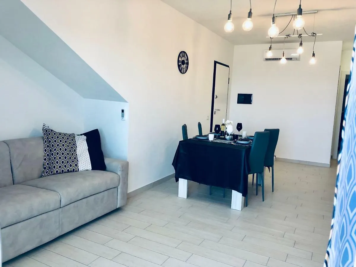 Appartamento Il Tramonto Luxury House Valledoria   Valledoria (Sardinia)